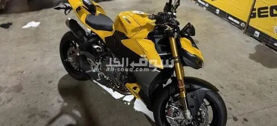 2026 Ducati Streetfighter V2 S Ducati Yellow